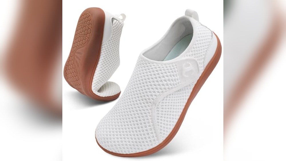 Best Sneakers For Nurses With Flat Feet