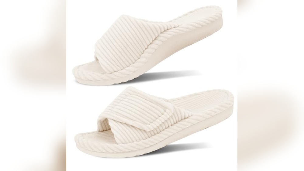 Best House Shoes for Plantar Fasciitis